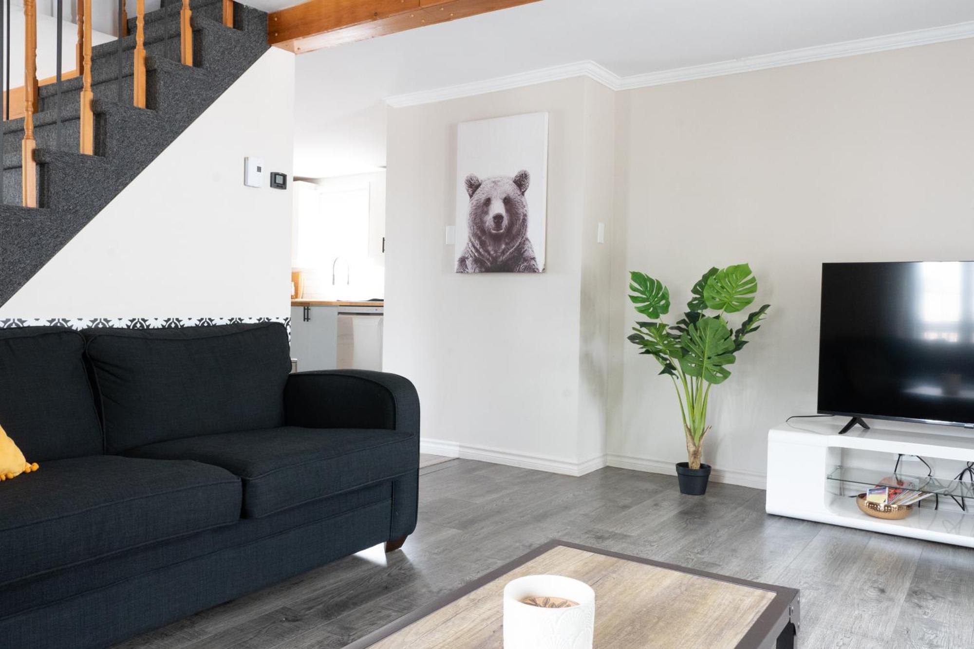 Holiday home 3min Du Ferry Maison Bien Equipee Parking Et Jardin