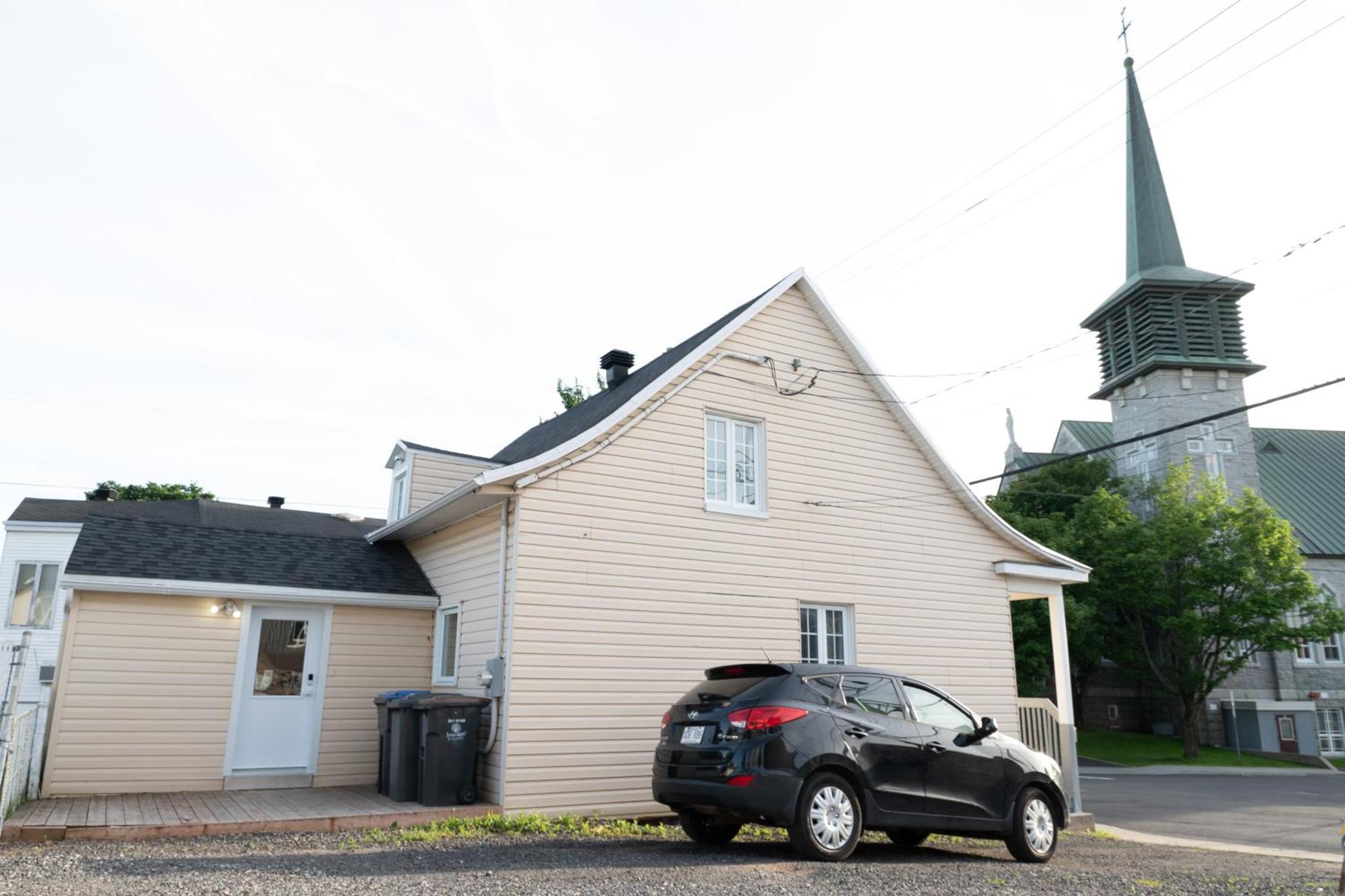 3min Du Ferry Maison Bien Equipee Parking Et Jardin