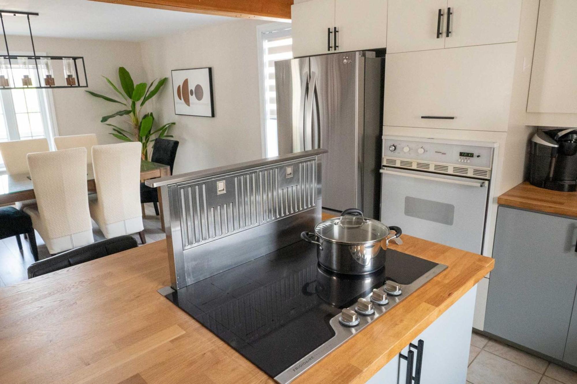 Holiday home 3min Du Ferry Maison Bien Equipee Parking Et Jardin Levis
